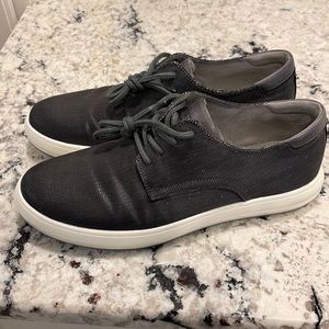 NWOB Kenneth Cole New York The Mover Lace-up Dress Sneaker, Size 11
